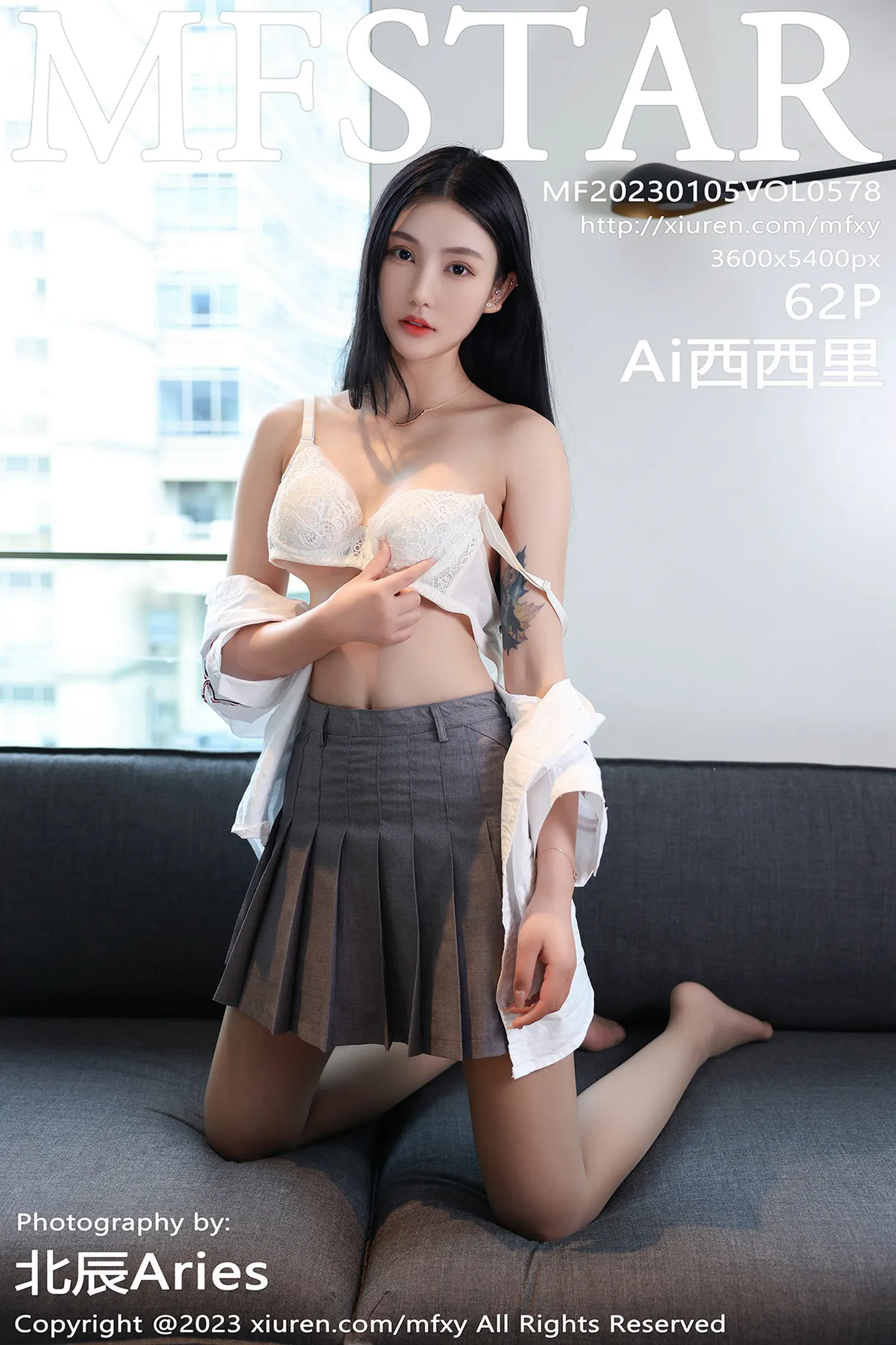 [MFStar模范学院]Vol.578_模特Ai西西里性感简约白T配灰短裙露白色蕾丝内衣撩人诱惑写真62P-秀人网 - XiuRen.Xyz